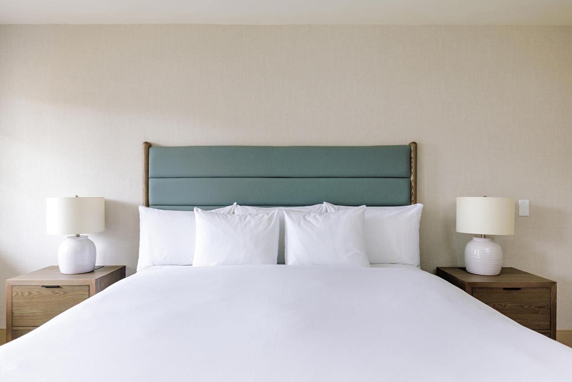 รามาดา บาย วินด์แฮม เพนทิคชั่น โฮเต็ล แอนด์ สวีท Hotel เพนทิกตัน ภายนอก รูปภาพ